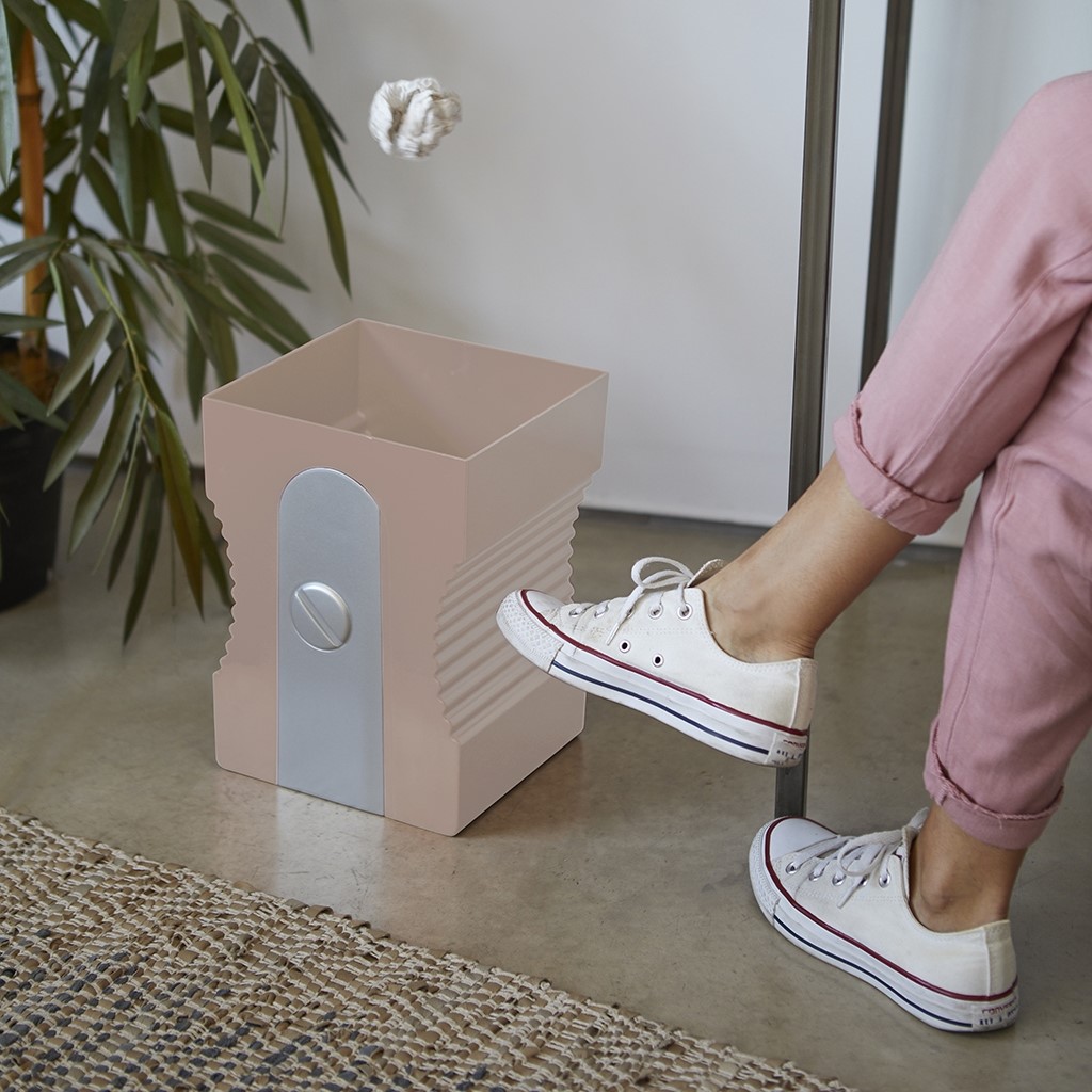 Acquista online Balvi Paper basket Sharpener taille-crayon en plastique rose Balvi