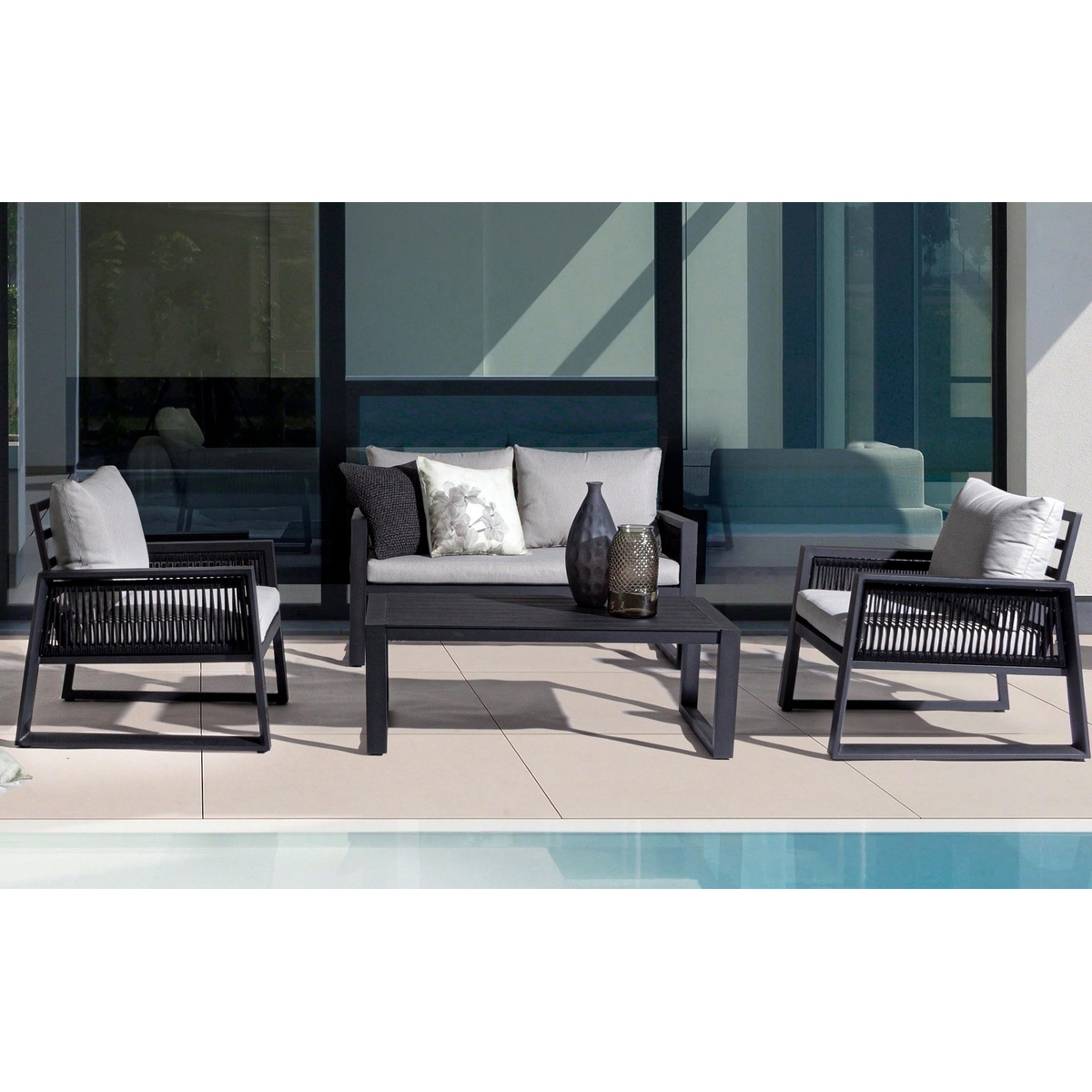 Acquista online Set Salotto da Giardino 4 posti modello Captiva - colore Antracite Bizzotto