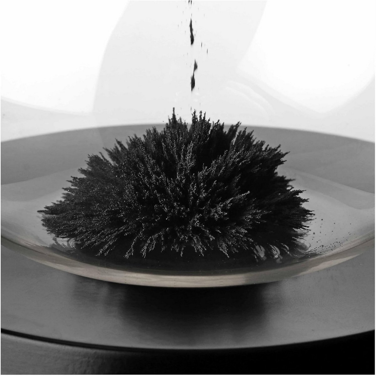 Acquista online Home Rituals - Scrolling Magnetic Hourglass tall glass Ø14x23h Thun